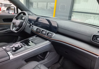 Подержанный автомобиль Jaecoo J8 2024 года (12 фото)