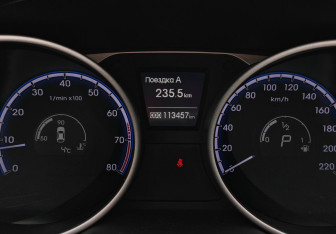 Подержанный автомобиль Hyundai ix35 2013 года (13 фото)