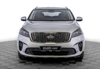 Подержанный автомобиль Kia Sorento 2018 года (2 фото)