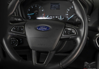 Подержанный автомобиль Ford EcoSport 2018 года (11 фото)