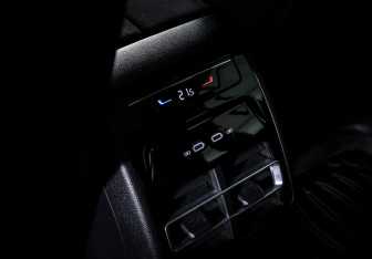 Подержанный автомобиль Volkswagen Tiguan 2024 года (12 фото)