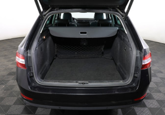 Подержанный автомобиль Skoda Superb Wagon 2016 года (9 фото)