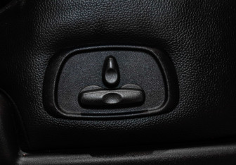 Подержанный автомобиль Mitsubishi Pajero 2012 года (9 фото)