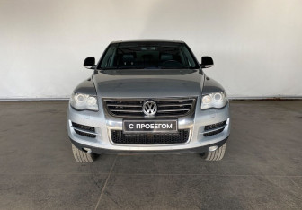 Подержанный автомобиль Volkswagen Touareg 2010 года (2 фото)