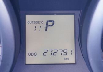 Подержанный автомобиль Toyota Land Cruiser Prado 2015 года (10 фото)