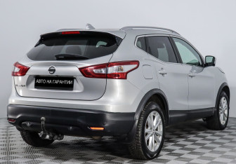 Подержанный автомобиль Nissan Qashqai 2017 года (3 фото)
