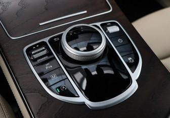 Подержанный автомобиль Mercedes-Benz GLC Coupe 2018 года (17 фото)