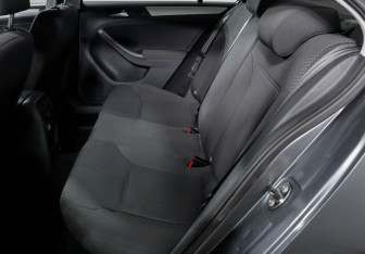 Подержанный автомобиль Volkswagen Jetta Sedan 2012 года (10 фото)