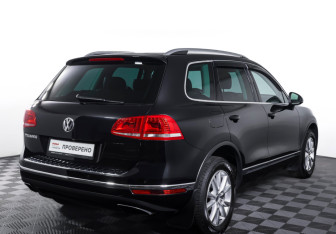 Подержанный автомобиль Volkswagen Touareg 2016 года (5 фото)