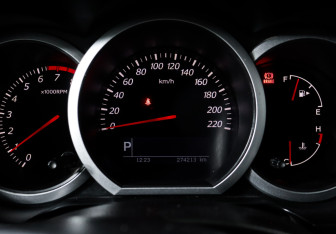 Подержанный автомобиль Suzuki Grand Vitara 2010 года (11 фото)