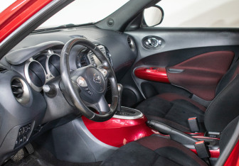 Подержанный автомобиль Nissan Juke 2012 года (7 фото)