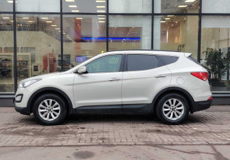 Подержанный автомобиль Hyundai Santa Fe 2013 года (5 фото)