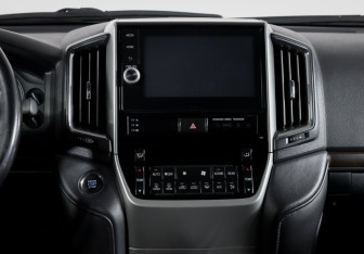 Подержанный автомобиль Toyota Land Cruiser Suv 2016 года (13 фото)