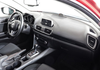 Подержанный автомобиль Mazda 3 Sedan 2014 года (10 фото)