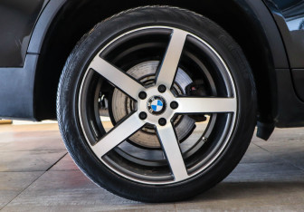 Подержанный автомобиль BMW X3 2014 года (23 фото)