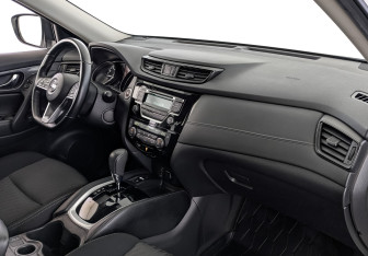 Подержанный автомобиль Nissan X-Trail 2020 года (13 фото)
