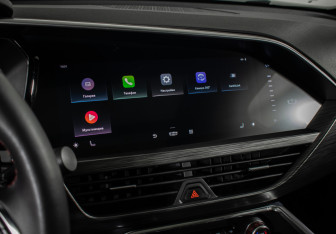 Подержанный автомобиль Geely Tugella 2022 года (16 фото)