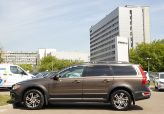 Подержанный автомобиль Volvo XC70 2012 года (6 фото)