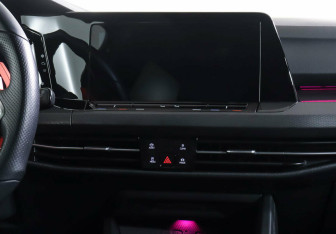 Подержанный автомобиль Volkswagen Golf GTI Hatchback 2021 года (13 фото)