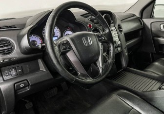 Подержанный автомобиль Honda Pilot 2013 года (13 фото)