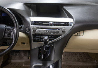 Подержанный автомобиль Lexus RX 2010 года (15 фото)