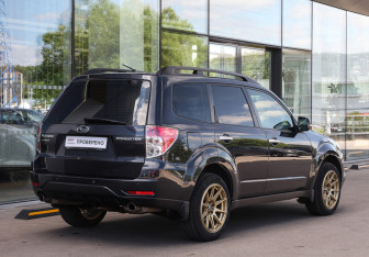Подержанный автомобиль Subaru Forester Suv 2011 года (5 фото)