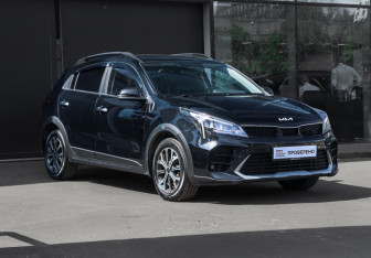 Подержанный автомобиль Kia Rio Hatchback 2021 года (3 фото)