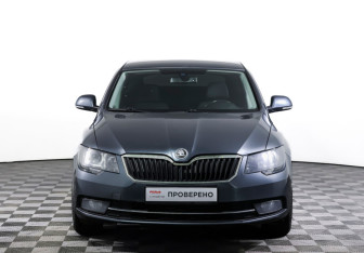 Подержанный автомобиль Skoda Superb Liftback 2014 года (2 фото)