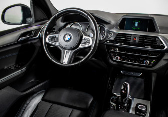 Подержанный автомобиль BMW X3 2019 года (13 фото)