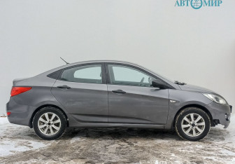 Подержанный автомобиль Hyundai Solaris Sedan 2013 года (4 фото)