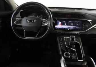 Подержанный автомобиль Geely Atlas Pro 2023 года (21 фото)