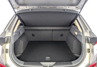 Новый FAW Bestune T77 2024 (8 фото)