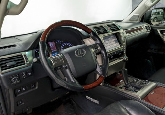 Подержанный автомобиль Lexus GX 2011 года (13 фото)