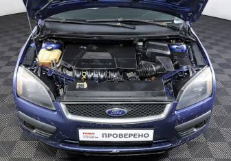 Подержанный автомобиль Ford Focus Sedan 2006 года (9 фото)