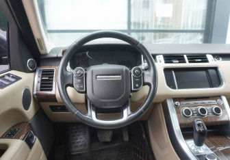 Подержанный автомобиль Land Rover Range Rover Sport 2014 года (13 фото)