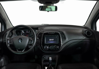 Подержанный автомобиль Renault Kaptur 2020 года (7 фото)