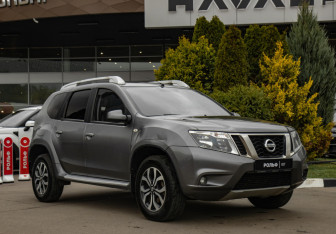 Подержанный автомобиль Nissan Terrano 2020 года (2 фото)