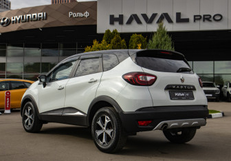 Подержанный автомобиль Renault Kaptur 2020 года (5 фото)