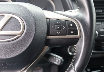 Подержанный автомобиль Lexus RX 2017 года (17 фото)
