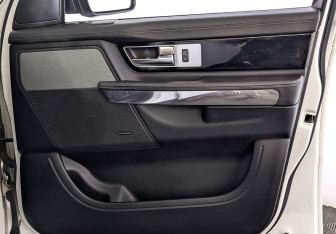 Подержанный автомобиль Land Rover Range Rover Sport 2013 года (24 фото)