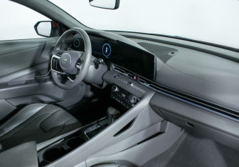 Подержанный автомобиль Hyundai Elantra Sedan 2021 года (6 фото)