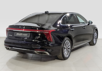 Подержанный автомобиль Hongqi H5 2024 года (5 фото)