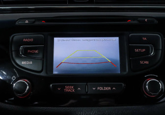 Подержанный автомобиль Kia Ceed Hatchback 2016 года (11 фото)