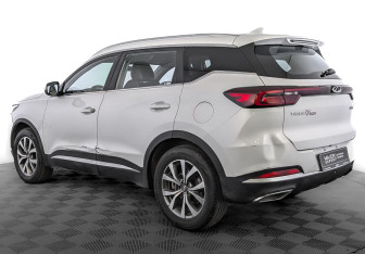 Подержанный автомобиль Chery Tiggo 7 Pro 2022 года (7 фото)