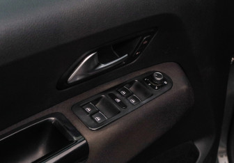 Подержанный автомобиль Volkswagen Amarok 2018 года (15 фото)