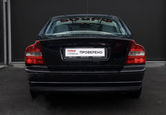Подержанный автомобиль Volvo S80 2002 года (6 фото)