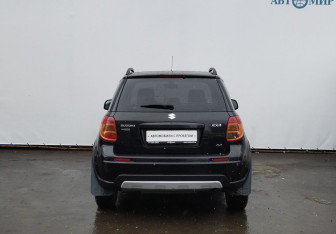 Подержанный автомобиль Suzuki SX4 Hatchback 2010 года (6 фото)