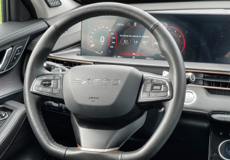 Подержанный автомобиль Exeed LX 2023 года (14 фото)