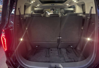 Подержанный автомобиль Hongqi HQ9 2022 года (9 фото)