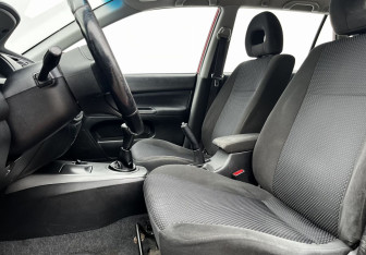 Подержанный автомобиль Mitsubishi Lancer Wagon 2007 года (10 фото)